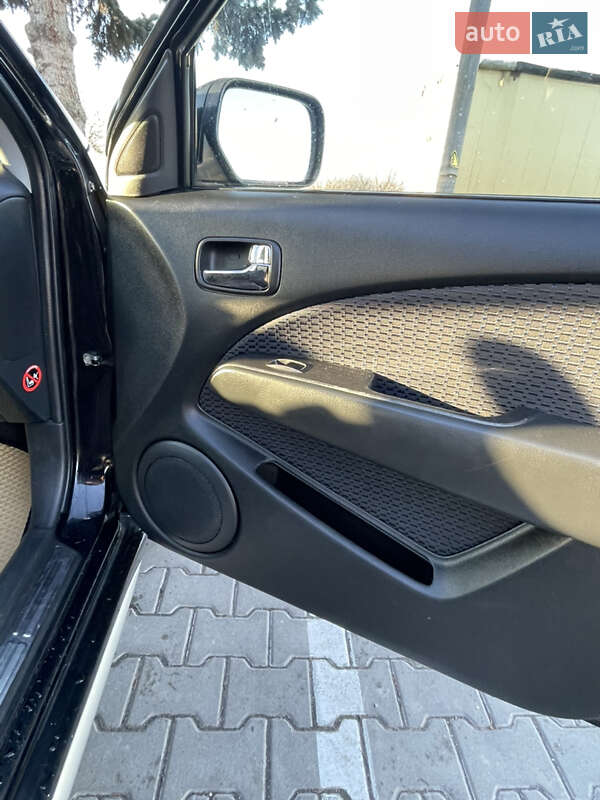 Позашляховик / Кросовер Mitsubishi Outlander 2008 в Буську