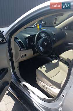 Внедорожник / Кроссовер Mitsubishi Outlander 2008 в Киеве