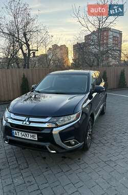 Внедорожник / Кроссовер Mitsubishi Outlander 2015 в Ивано-Франковске