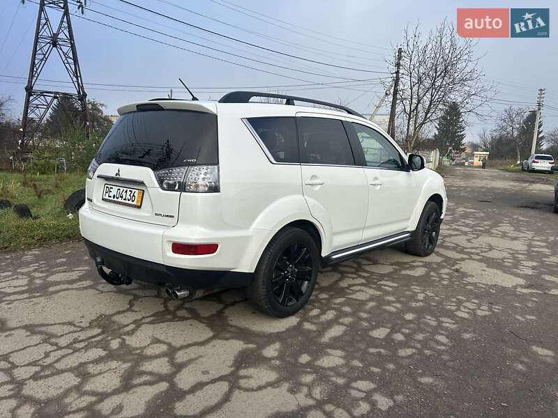 Внедорожник / Кроссовер Mitsubishi Outlander 2012 в Луцке фото 7 Внедорожник / Кроссовер Mitsubishi Outlander 2012 в Луцке