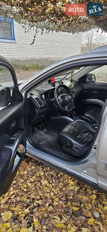 Позашляховик / Кросовер Mitsubishi Outlander 2008 в Дніпрі фото 4 Позашляховик / Кросовер Mitsubishi Outlander 2008 в Дніпрі