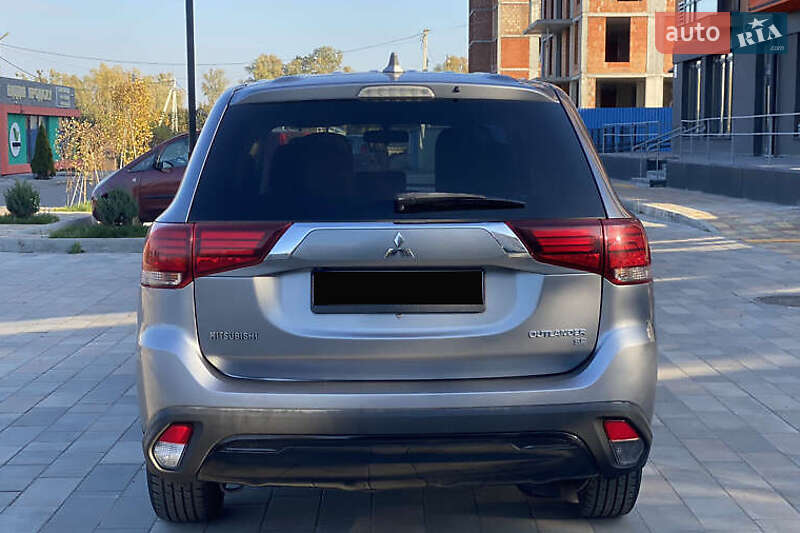 Внедорожник / Кроссовер Mitsubishi Outlander 2019 в Киеве фото 12 Внедорожник / Кроссовер Mitsubishi Outlander 2019 в Киеве