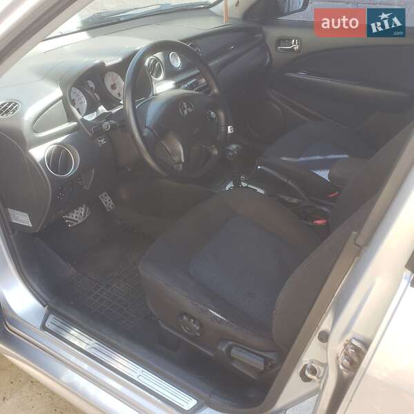 Позашляховик / Кросовер Mitsubishi Outlander 2006 в Одесі