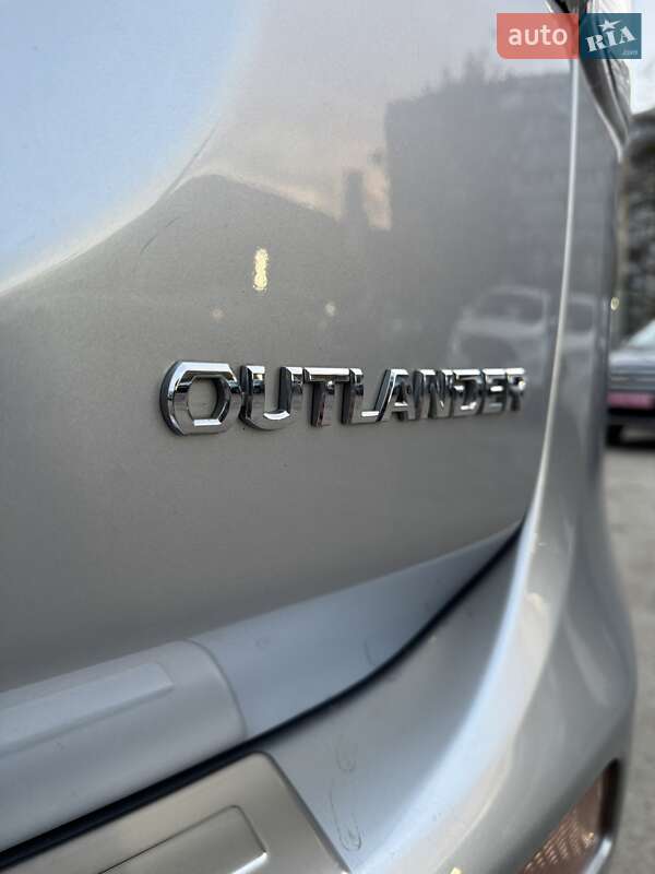 Позашляховик / Кросовер Mitsubishi Outlander 2012 в Сумах фото 9 Позашляховик / Кросовер Mitsubishi Outlander 2012 в Сумах