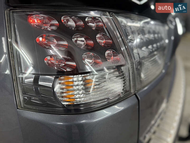 Позашляховик / Кросовер Mitsubishi Outlander 2008 в Кременці