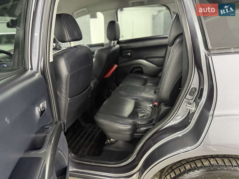 Позашляховик / Кросовер Mitsubishi Outlander 2008 в Кременці