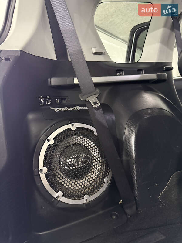 Позашляховик / Кросовер Mitsubishi Outlander 2008 в Кременці