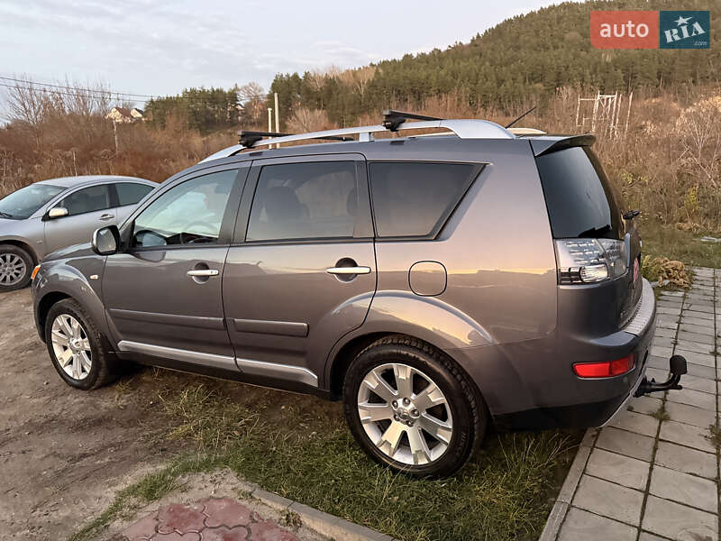 Позашляховик / Кросовер Mitsubishi Outlander 2008 в Кременці