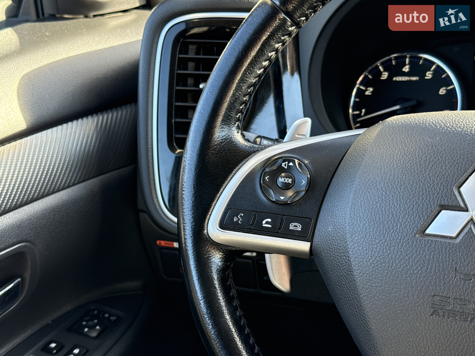 2013 Mitsubishi Outlander - мініатюра 21