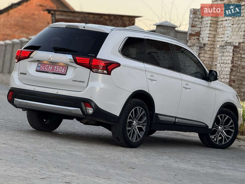 Внедорожник / Кроссовер Mitsubishi Outlander 2016 в Самборе фото 23 Внедорожник / Кроссовер Mitsubishi Outlander 2016 в Самборе
