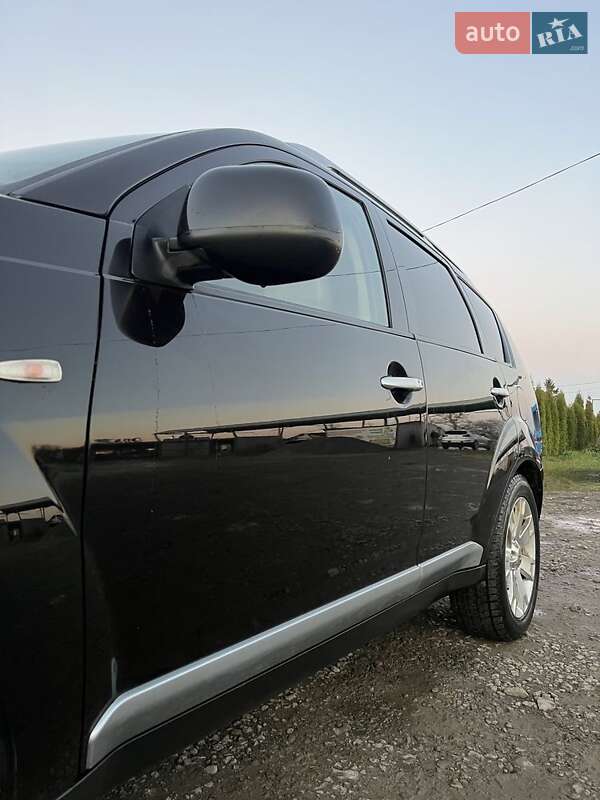 Позашляховик / Кросовер Mitsubishi Outlander 2008 в Чернівцях фото 3 Позашляховик / Кросовер Mitsubishi Outlander 2008 в Чернівцях