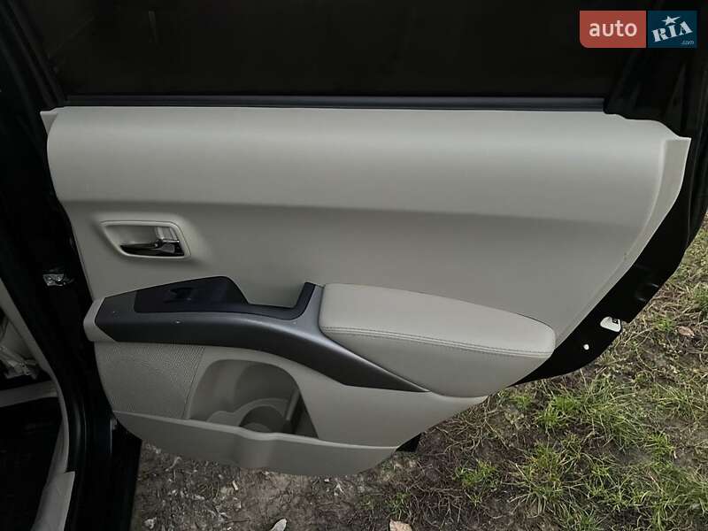 Позашляховик / Кросовер Mitsubishi Outlander 2008 в Чернівцях фото 15 Позашляховик / Кросовер Mitsubishi Outlander 2008 в Чернівцях