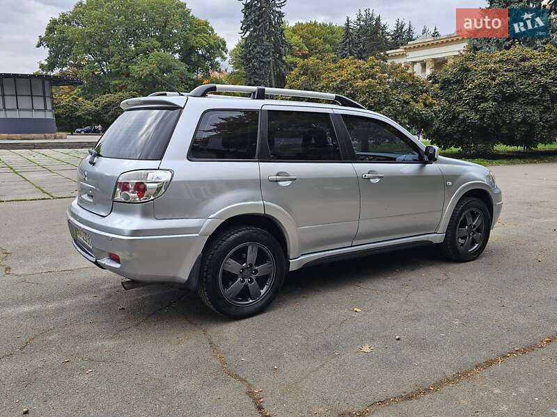 Внедорожник / Кроссовер Mitsubishi Outlander 2008 в Киеве фото 9 Внедорожник / Кроссовер Mitsubishi Outlander 2008 в Киеве