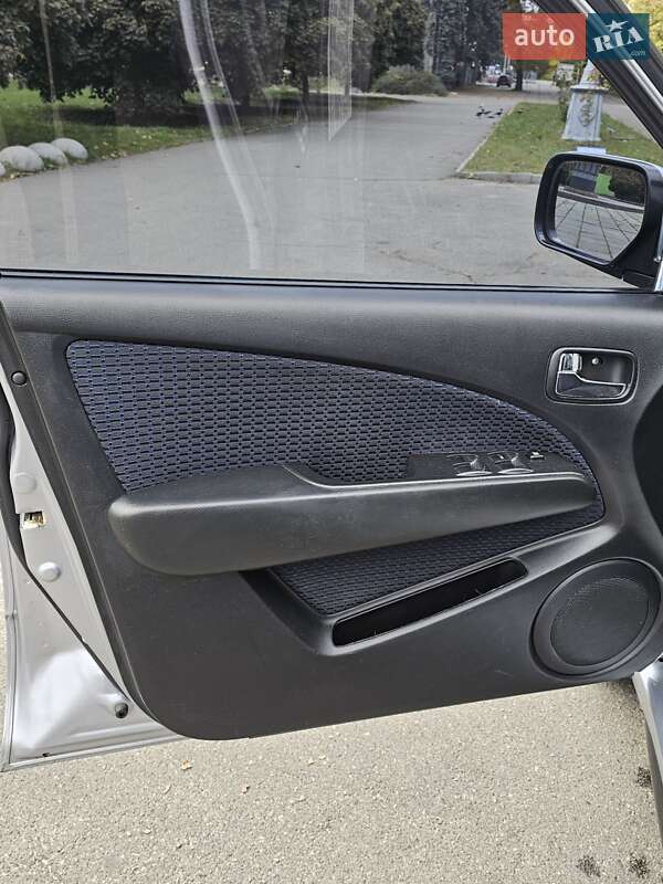 Внедорожник / Кроссовер Mitsubishi Outlander 2008 в Киеве фото 18 Внедорожник / Кроссовер Mitsubishi Outlander 2008 в Киеве