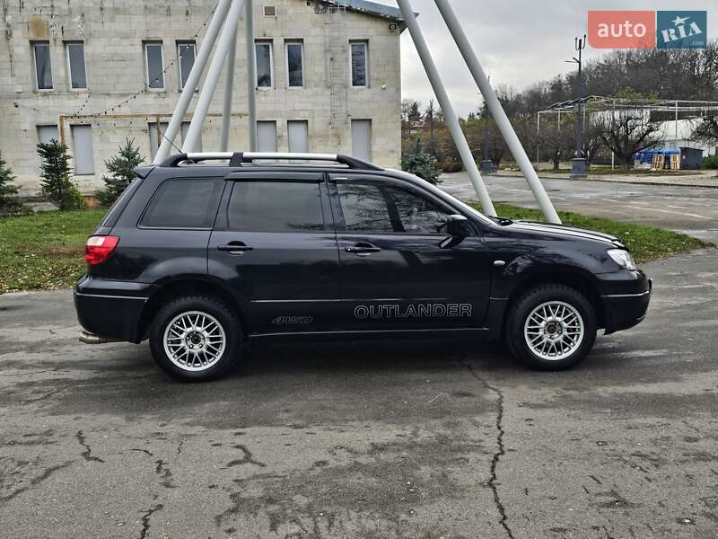 Внедорожник / Кроссовер Mitsubishi Outlander 2007 в Киеве