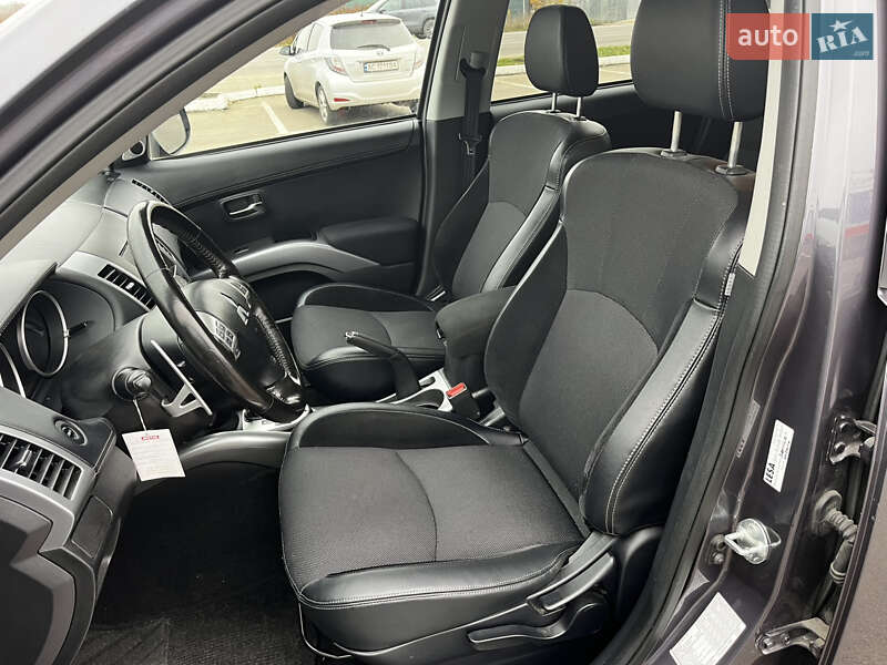 Внедорожник / Кроссовер Mitsubishi Outlander 2012 в Луцке фото 19 Внедорожник / Кроссовер Mitsubishi Outlander 2012 в Луцке