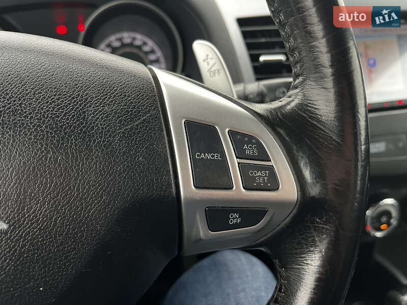 Внедорожник / Кроссовер Mitsubishi Outlander 2012 в Луцке фото 26 Внедорожник / Кроссовер Mitsubishi Outlander 2012 в Луцке