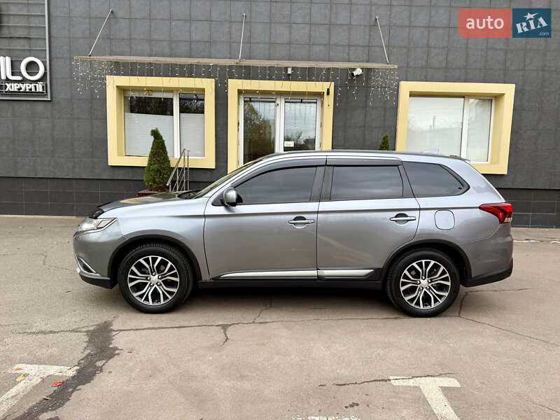 Внедорожник / Кроссовер Mitsubishi Outlander 2020 в Киеве фото 5 Внедорожник / Кроссовер Mitsubishi Outlander 2020 в Киеве