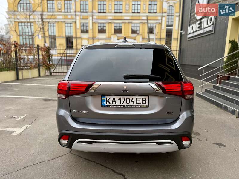Внедорожник / Кроссовер Mitsubishi Outlander 2020 в Киеве фото 7 Внедорожник / Кроссовер Mitsubishi Outlander 2020 в Киеве