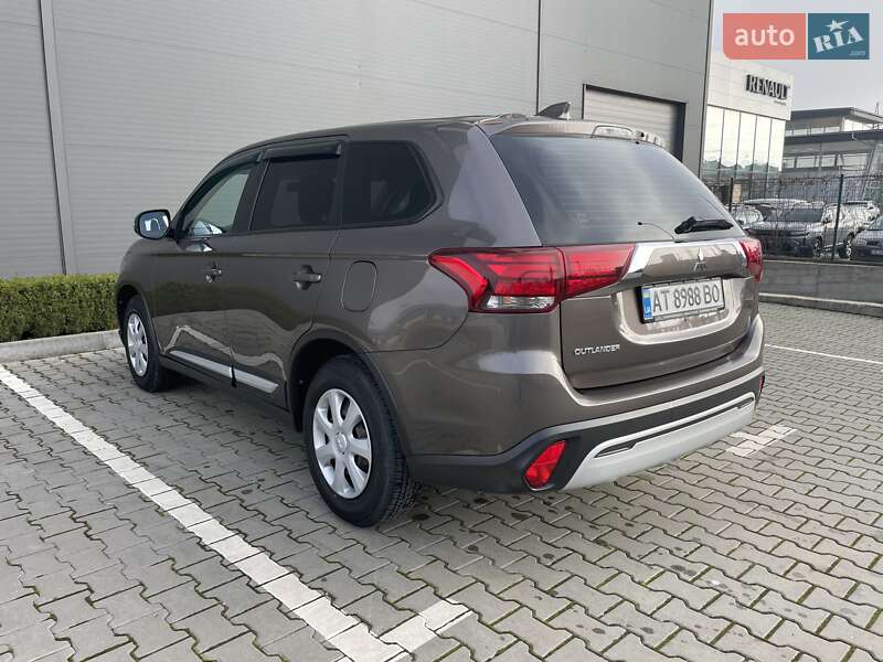 Внедорожник / Кроссовер Mitsubishi Outlander 2021 в Черновцах фото 5 Внедорожник / Кроссовер Mitsubishi Outlander 2021 в Черновцах