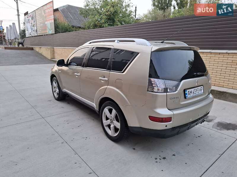 Внедорожник / Кроссовер Mitsubishi Outlander 2008 в Бердичеве