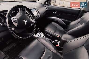 Внедорожник / Кроссовер Mitsubishi Outlander 2009 в Киеве