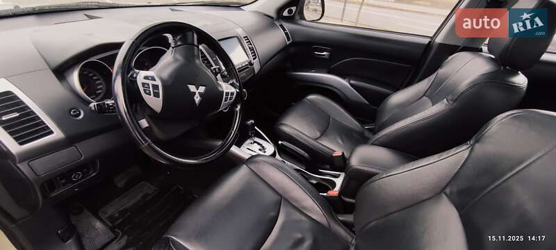 Внедорожник / Кроссовер Mitsubishi Outlander 2009 в Киеве