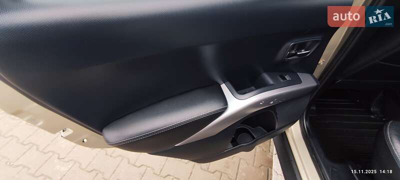 Внедорожник / Кроссовер Mitsubishi Outlander 2009 в Киеве