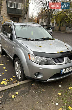 Внедорожник / Кроссовер Mitsubishi Outlander 2007 в Николаеве