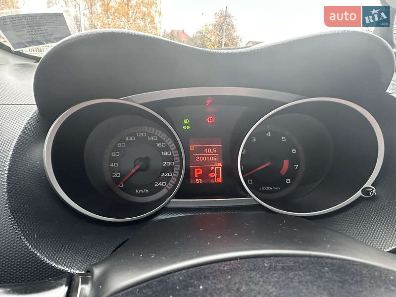 Внедорожник / Кроссовер Mitsubishi Outlander 2007 в Полтаве фото 12 Внедорожник / Кроссовер Mitsubishi Outlander 2007 в Полтаве