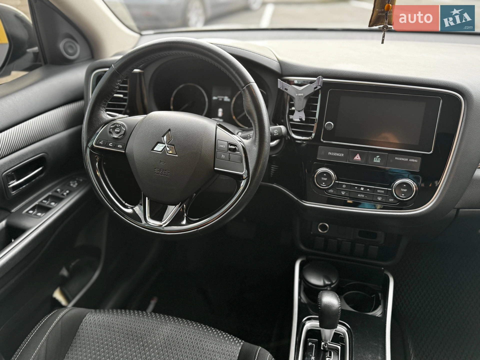 2017 Mitsubishi Outlander - мініатюра 13