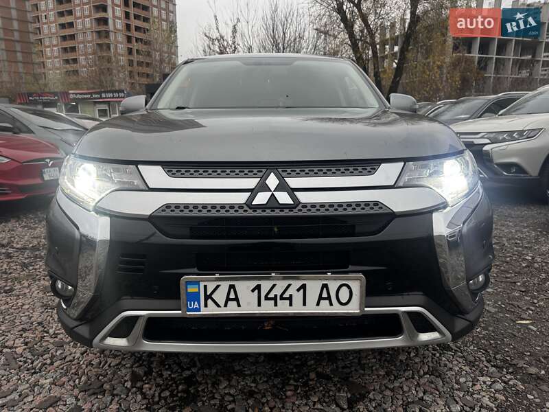 Внедорожник / Кроссовер Mitsubishi Outlander 2021 в Киеве фото 6 Внедорожник / Кроссовер Mitsubishi Outlander 2021 в Киеве