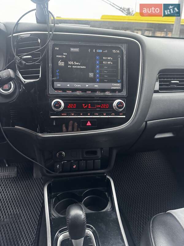 Внедорожник / Кроссовер Mitsubishi Outlander 2021 в Киеве фото 15 Внедорожник / Кроссовер Mitsubishi Outlander 2021 в Киеве