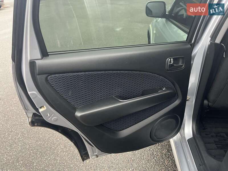 Позашляховик / Кросовер Mitsubishi Outlander 2008 в Києві