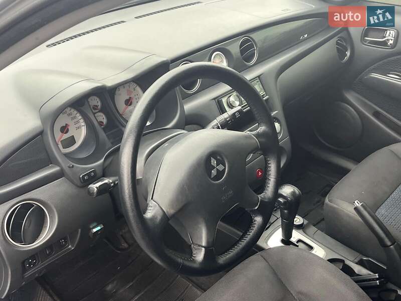 Позашляховик / Кросовер Mitsubishi Outlander 2008 в Києві