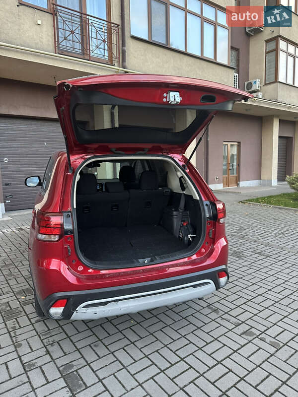 Внедорожник / Кроссовер Mitsubishi Outlander 2019 в Днепре