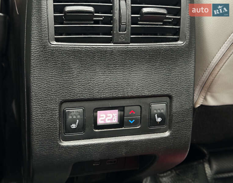 Позашляховик / Кросовер Mitsubishi Outlander 2023 в Львові