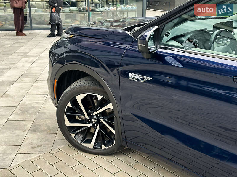 Позашляховик / Кросовер Mitsubishi Outlander 2023 в Львові