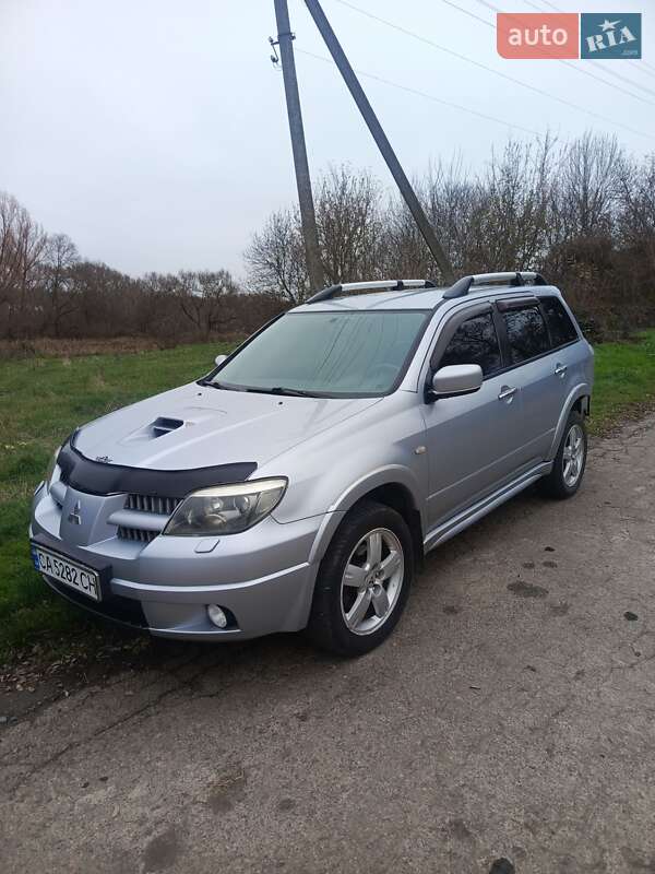 Позашляховик / Кросовер Mitsubishi Outlander 2005 в Катеринопілі