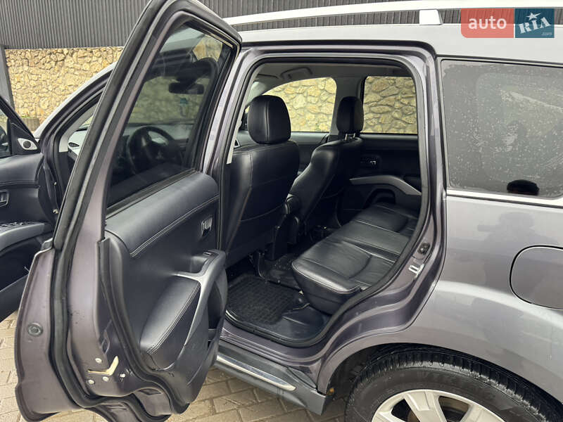 Внедорожник / Кроссовер Mitsubishi Outlander 2010 в Тернополе