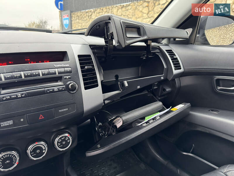 Внедорожник / Кроссовер Mitsubishi Outlander 2010 в Тернополе