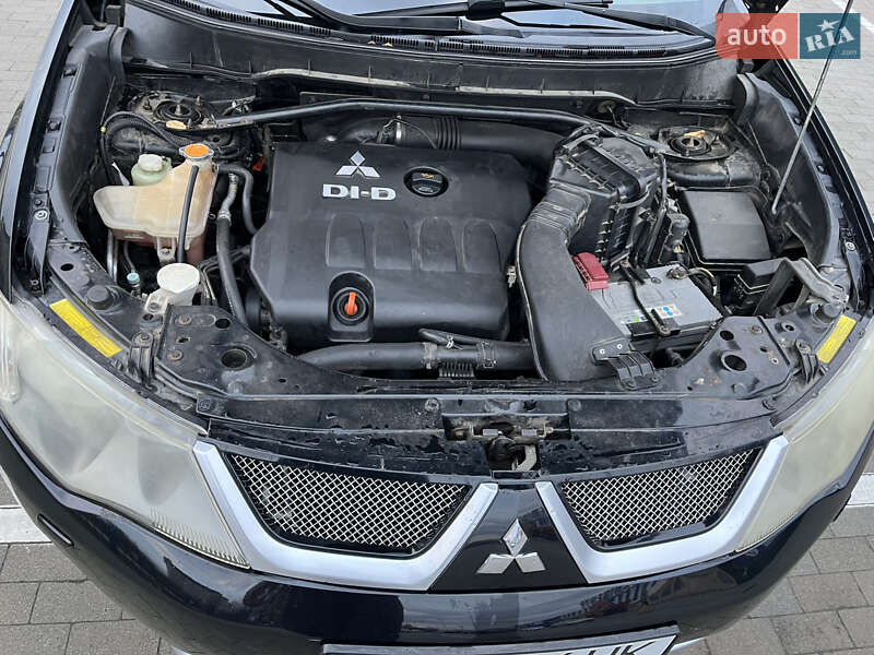 Внедорожник / Кроссовер Mitsubishi Outlander 2008 в Долине