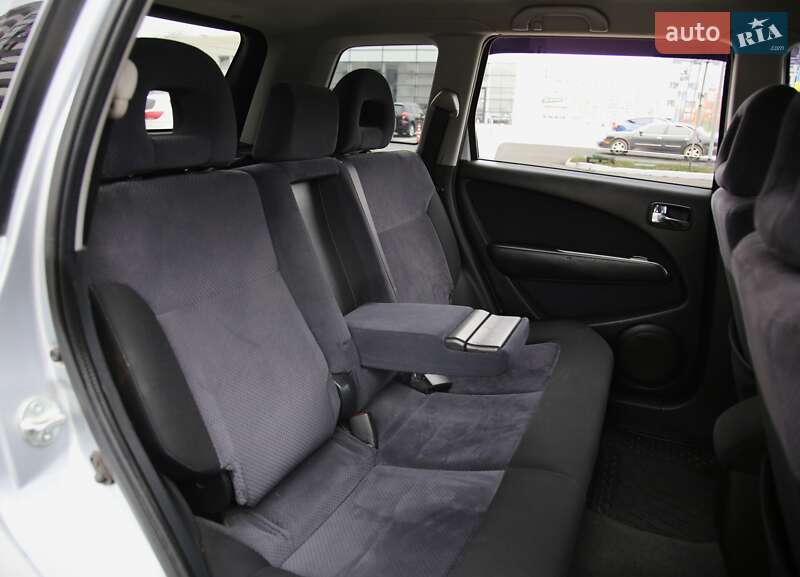 Внедорожник / Кроссовер Mitsubishi Outlander 2006 в Харькове