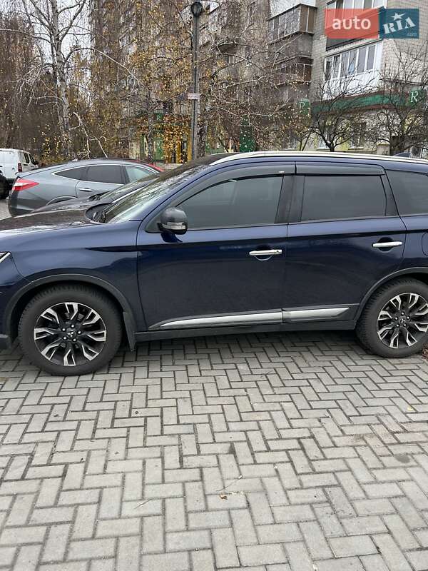 Позашляховик / Кросовер Mitsubishi Outlander 2018 в Вишгороді