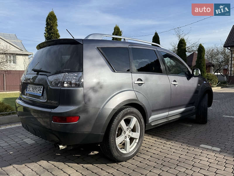 Внедорожник / Кроссовер Mitsubishi Outlander 2009 в Косове фото 36 Внедорожник / Кроссовер Mitsubishi Outlander 2009 в Косове