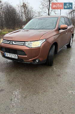 Позашляховик / Кросовер Mitsubishi Outlander 2013 в Івано-Франківську
