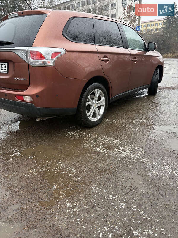 Позашляховик / Кросовер Mitsubishi Outlander 2013 в Івано-Франківську фото 19 Позашляховик / Кросовер Mitsubishi Outlander 2013 в Івано-Франківську