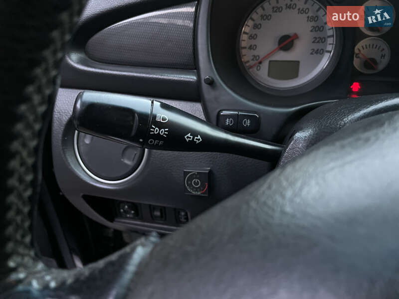 Позашляховик / Кросовер Mitsubishi Outlander 2007 в Одесі