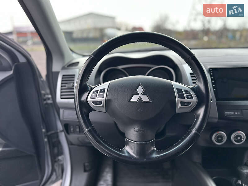 Внедорожник / Кроссовер Mitsubishi Outlander 2008 в Виннице