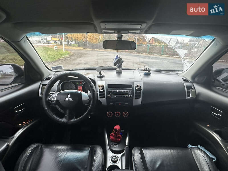 Внедорожник / Кроссовер Mitsubishi Outlander 2007 в Полтаве фото 23 Внедорожник / Кроссовер Mitsubishi Outlander 2007 в Полтаве